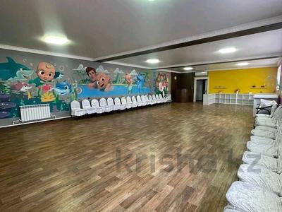 Свободное назначение, фитнес и спорт, образование, развлечения, конференц-залы, кабинеты и рабочие места · 226 м² за 770 000 ₸ в Алматы, Ауэзовский р-н