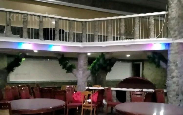 Свободное назначение, офисы, магазины и бутики, склады, азс, автосервисы и автомойки, общепит, салоны красоты, бани, гостиницы и зоны отдыха, медцентры и аптеки, образование, развлечения · 3200 м² за 300 млн 〒 в  — фото 2