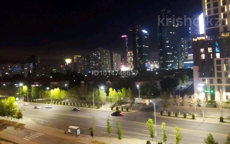 2-комнатная квартира · 45 м² · 6/14 этаж, Сарайшык 5 за 230 000 ₸ в Астане, Есильский р-н — фото 4