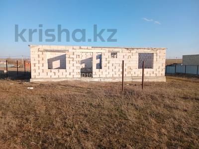 Отдельный дом · 4 комнаты · 125 м² · 10 сот., жилой массив Бауырластар, Казтуган жырау 390 — Ж.м. сазды-2 за 6 млн ₸ в Актобе