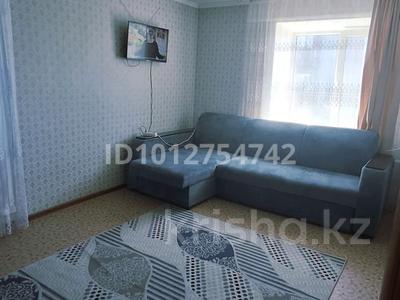 1-комнатная квартира · 42 м² · 5/5 этаж, Абая 14 — За магазинои Плаза центр за 10 000 ₸ в Бурабае