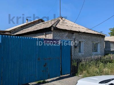 Отдельный дом · 4 комнаты · 98 м² · 5 сот., Би Боранбая — Би Боранбая Танирбергенова за 30 млн 〒 в Семее