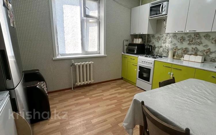 1-комнатная квартира · 35 м² · 4/5 этаж, Жукова 34 — 19 мкр за 15.9 млн ₸ в Петропавловске — фото 2