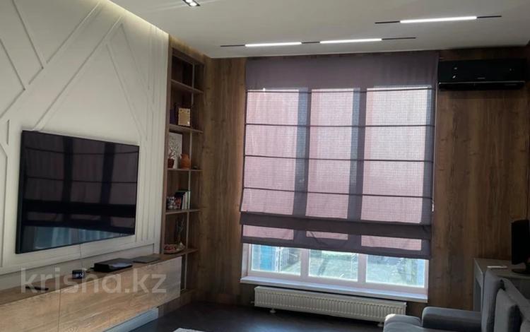 2-комнатная квартира · 80 м² · 14/14 этаж, Кабанбай батыра 56а за 600 000 ₸ в Астане, Есильский р-н — фото 2