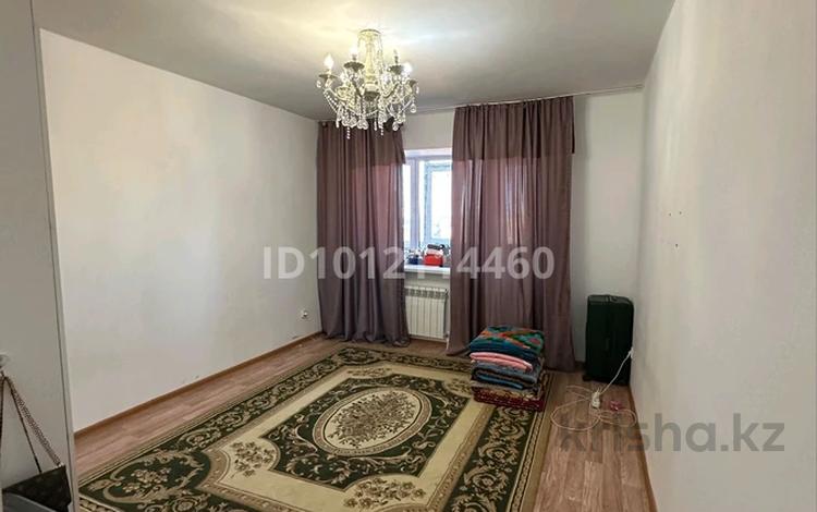 2-бөлмелі пәтер · 80 м² · 8/9 қабат, мкр. Алтын орда, Алтын орда — Тауелсиздик алтын орда, бағасы: 170 000 ₸ в Актобе — фото 2