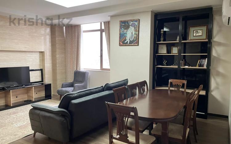 3-комнатная квартира, 110 м², 21 этаж помесячно, Кошкарбаева 10/1