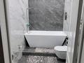 3-бөлмелі пәтер · 105 м² · 8/9 қабат, 17-й микрорайон, 17 мкр. 26/5 — Заезд со стороны ул.Рыскулова возле заправки Sinoil, бағасы: 55 млн ₸ в Шымкенте, Аль-Фарабийский р-н — фото 23