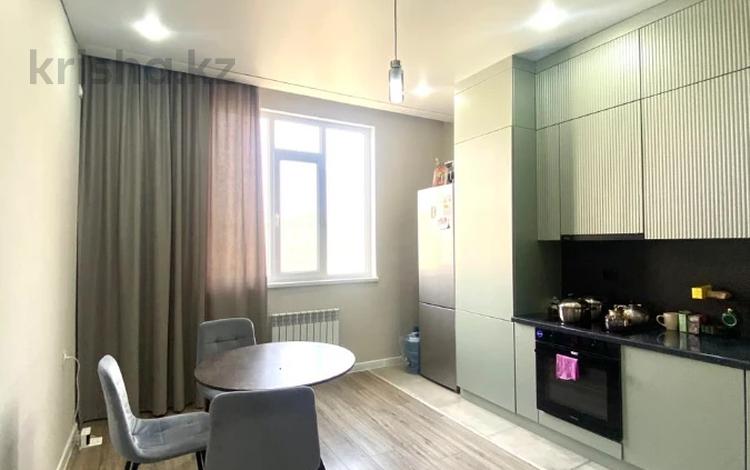 3-комнатная квартира, 100 м², 10/12 этаж, 16-й мкр 20/1