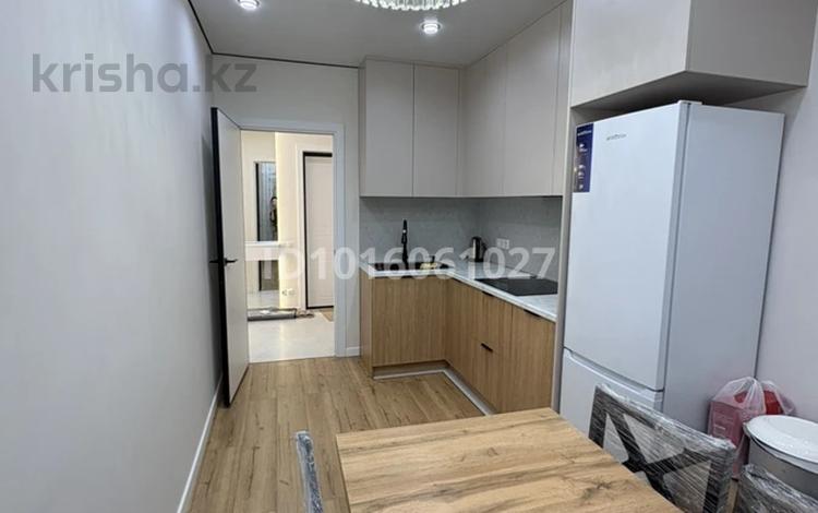 3-комнатная квартира · 65 м² · 10/12 этаж, мкр Алгабас, Омарова 1 за 350 000 ₸ в Алматы, Алатауский р-н — фото 2