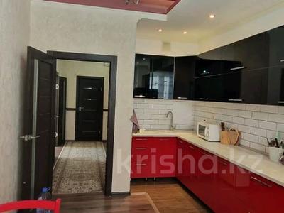 2-бөлмелі пәтер · 80 м² · 6/9 қабат, Валиханова 19 блок 1, бағасы: 300 000 ₸ в Атырау