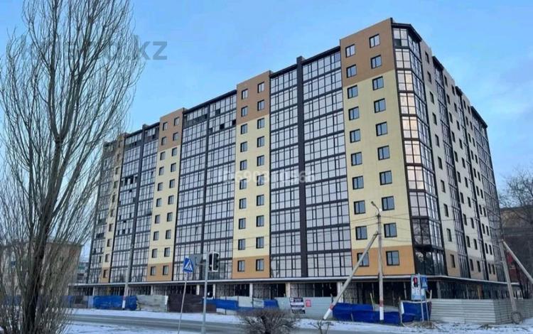 1-комнатная квартира, 53 м², 5/10 этаж, Ульяна Громова за 16.5 млн 〒 в Уральске — фото 2