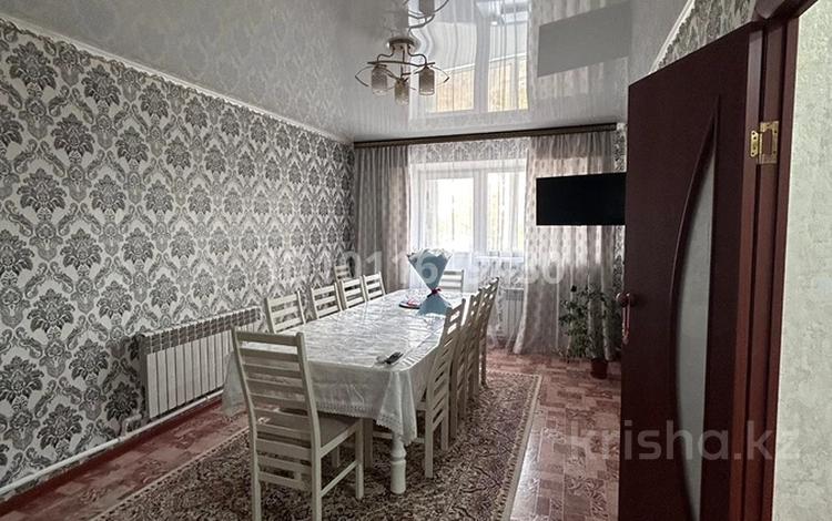 3-бөлмелі пәтер · 61 м² · 2/2 қабат, Мира 50, бағасы: 8.5 млн ₸ в Бадамше — фото 2
