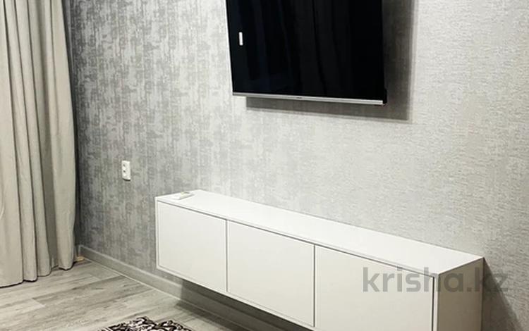 2-комнатная квартира · 50 м² · 1/5 этаж, Республика 14 за 15 000 ₸ в Шымкенте — фото 2