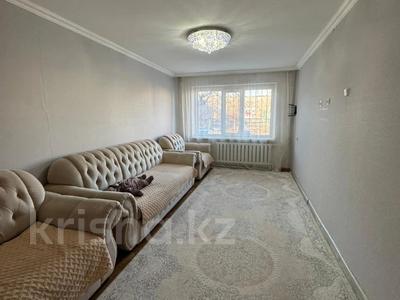 2-бөлмелі пәтер · 43.9 м² · 1/5 қабат, Майкудук, 17й микрорайон, бағасы: 11 млн ₸ в Караганде, Алихана Бокейханова р-н