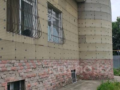 Отдельный дом · 7 комнат · 300 м² · 10.7 сот., мкр Достык, Ильтипат за 90 млн ₸ в Алматы, Ауэзовский р-н
