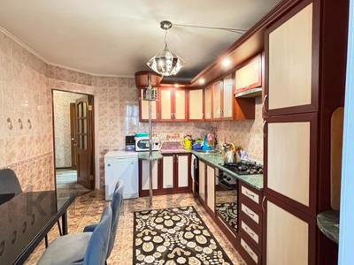 3-бөлмелі пәтер · 95.8 м² · 5/10 қабат, 2 ш/а., бағасы: 31 млн ₸ в Актобе, мкр 8