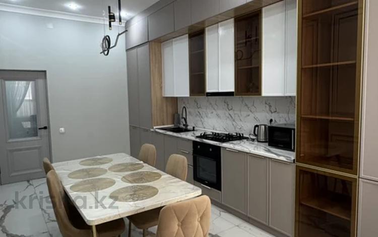 2-комнатная квартира · 83 м² · 2/10 этаж, 18А мкр 5 за 300 000 ₸ в Актау — фото 3
