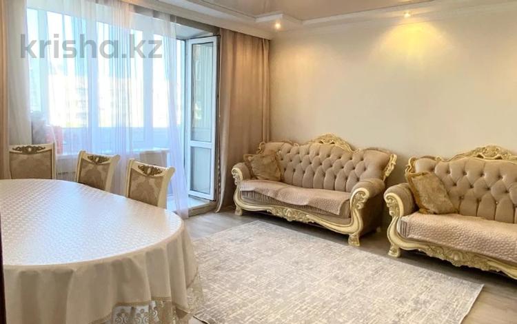 4-комнатная квартира · 81 м² · 4/10 этаж, Майкудук, мкр Голубые пруды за 35 млн ₸ в Караганде, Алихана Бокейханова р-н — фото 2