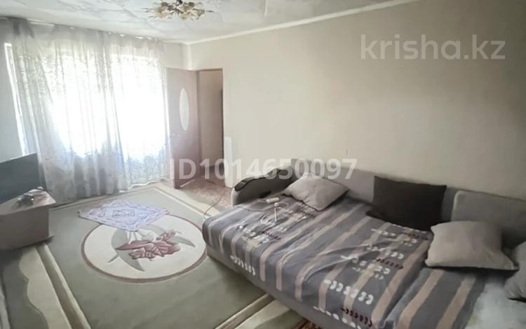 2-бөлмелі пәтер · 42 м² · 4/5 қабат, Мкр 17 — Заречный 17-65, бағасы: 8.5 млн ₸ в Алатау — фото 2