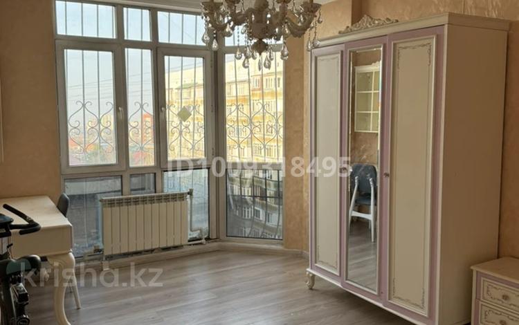 4-бөлмелі пәтер · 112.1 м² · 7/9 қабат, мкр Мамыр-3, Мамыр-3 ш/а. 4, бағасы: 82 млн ₸ в Алматы, Ауэзовский р-н — фото 2