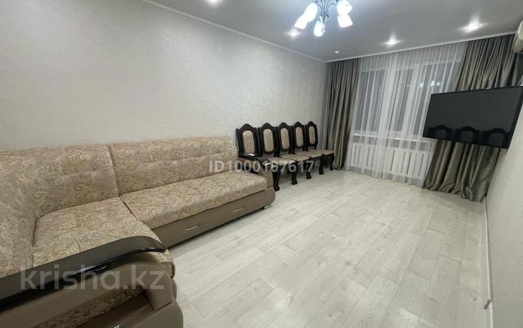3-комнатная квартира · 63.8 м² · 1/5 этаж, Абая 64 — 21 школа за 21.8 млн 〒 в Уральске, мкр Школьник — фото 10