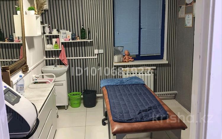 Кабинеты и рабочие места · 15 м² за 35 000 ₸ в Актау, 2-й мкр — фото 2