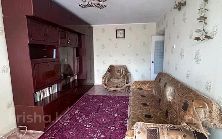 2-комнатная квартира, 43 м², 4/5 этаж помесячно, Мкр Жастар 28 за 100 000 〒 в Талдыкоргане, мкр Жастар — фото 2