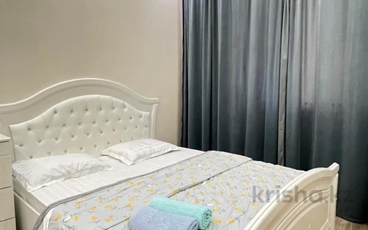 2-комнатная квартира · 60 м² · 4/7 этаж, 16-й мкр 60 — Ыстык су бар сумен проблема жок халык аренда 10 минут за 12 000 〒 в Актау — фото 2