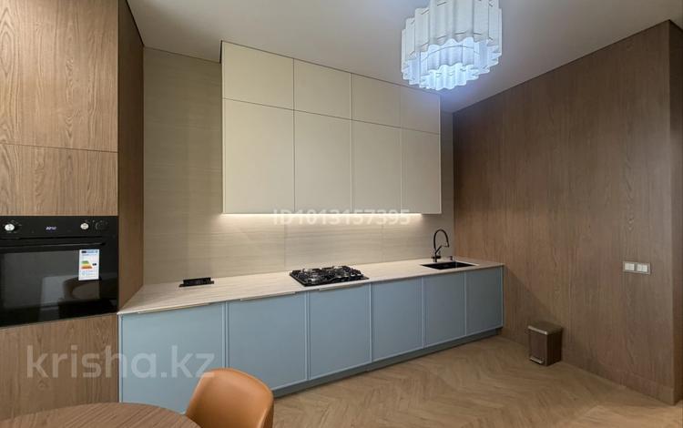 2-бөлмелі пәтер · 77 м² · 6/9 қабат, мкр. Алтын орда 11Б, бағасы: 65 млн ₸ в Актобе — фото 2