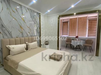 1-комнатная квартира · 39 м² · 1/4 этаж, Ескалиева 149 — проспект Назарбаева. рядом ресторан Алма Ата за 15 000 ₸ в Уральске