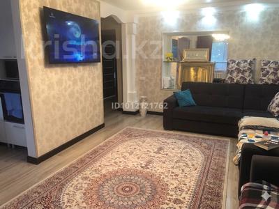 3-бөлмелі пәтер · 80 м² · 3/5 қабат, ул. Сагадата Нурмагамбетова 40, бағасы: 450 000 ₸ в Усть-Каменогорске, Ульбинский
