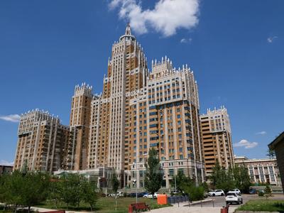 3-комнатная квартира, 102 м², 7/14 этаж, Кабанбай батыра за 43 млн 〒 в Астане, Есильский р-н