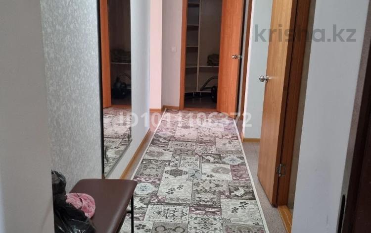 2-бөлмелі пәтер · 63.8 м² · 1/5 қабат, ул. Кокжал Барака 24/2, бағасы: 23.5 млн ₸ в Усть-Каменогорске — фото 2