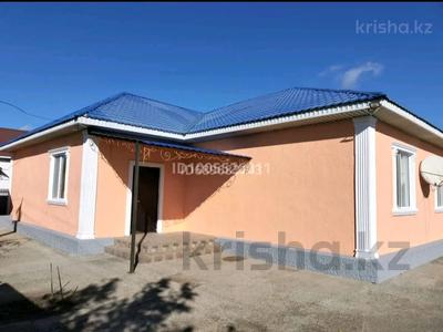 Отдельный дом · 5 комнат · 190 м² · 10 сот., мкр Орлеу, Кадыралиева 54 — Магазин Нурай за 35 млн 〒 в Атырау