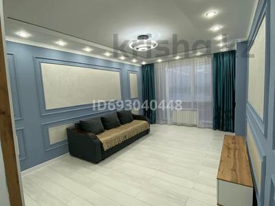 1-комнатная квартира, 50 м², 4/10 этаж помесячно, Алтын орда 6/11 — За 207 школой за 210 000 〒 в Алматы, Наурызбайский р-н