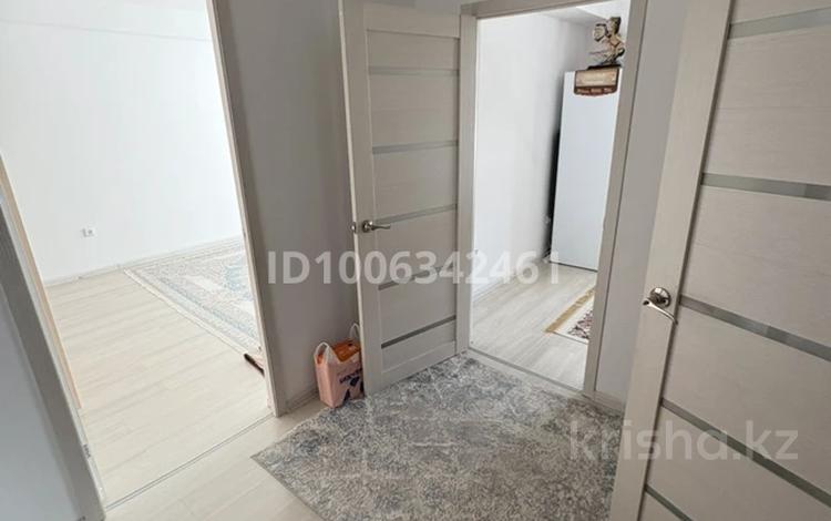 1-комнатная квартира · 45 м², мкр Береке, 23 — 42 школа за 15 млн ₸ в Атырау — фото 5