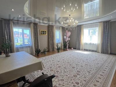Отдельный дом · 6 комнат · 256.9 м² · 10.72 сот., Райымбек батыра за 50 млн ₸ в Актобе, жилой массив Акжар-2