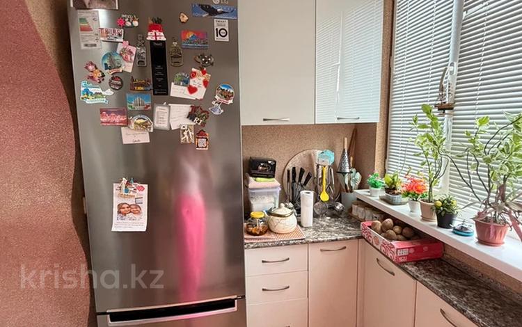 3-комнатная квартира · 76 м² · 3/5 этаж, 12-й мкр 21 за 18 млн ₸ в Актау — фото 2