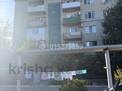 3-бөлмелі пәтер · 81.3 м² · 4/5 қабат, шамина 5, бағасы: 32 млн ₸ в Атырау, мкр Жилгородок