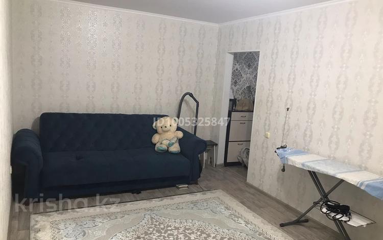 2-бөлмелі пәтер · 45 м² · 1/5 қабат, мкр 5, Есет батыра 140 — Возле 24 школы, бағасы: 12.4 млн ₸ в Актобе — фото 2