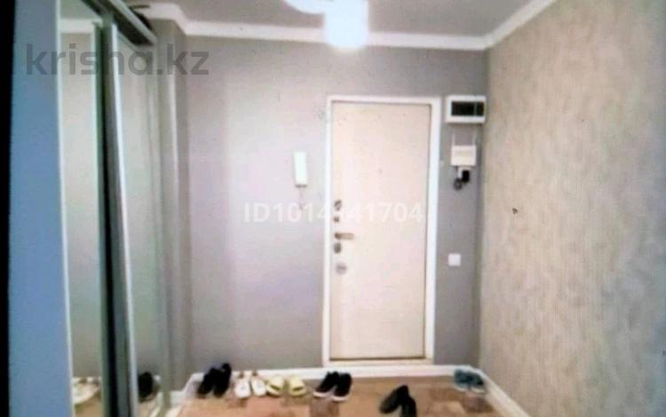 2-бөлмелі пәтер · 54 м² · 1/5 қабат, 2 ш/а., Оспанов 54/1, бағасы: 18 млн ₸ в Актобе, мкр 8 — фото 2