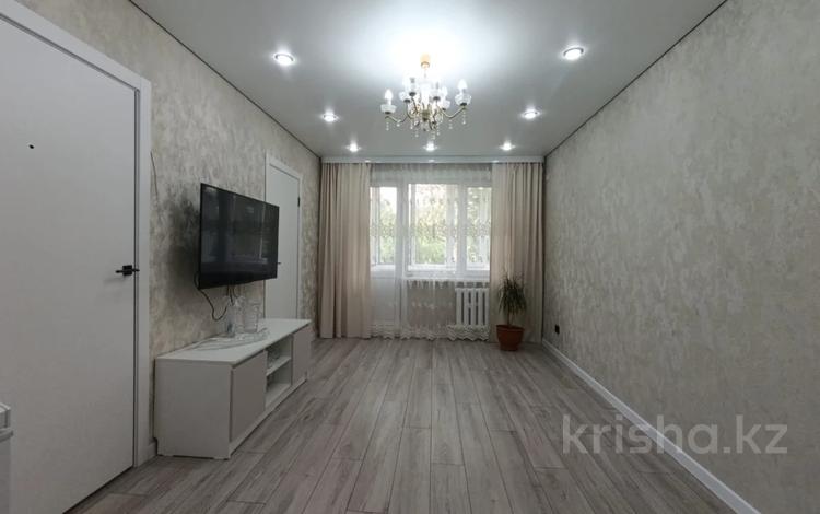 3-комнатная квартира · 62 м² · 3/5 этаж, Ихсанова — ШКОЛЬНИК за 22.8 млн ₸ в Уральске — фото 2