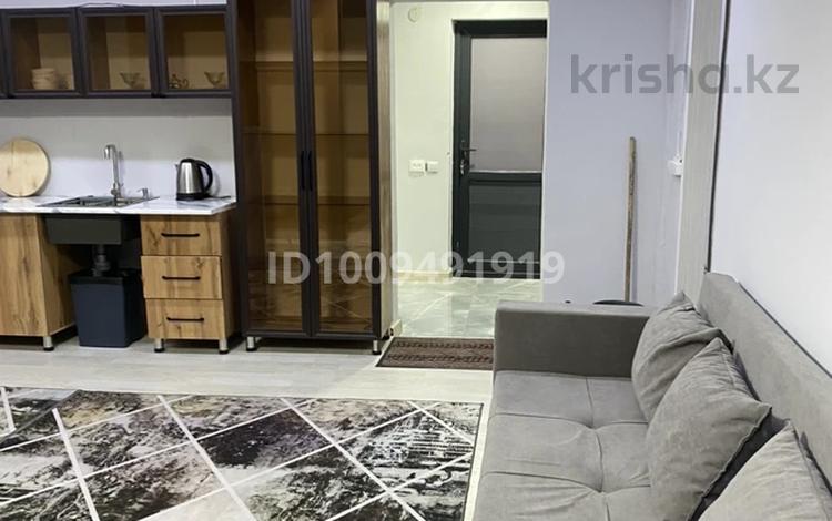 2-бөлмелі пәтер · 60 м² · 3/3 қабат, Момышулы 4а — Кафе Мизам Момышулы, бағасы: 180 000 ₸ в Шымкенте, Аль-Фарабийский р-н — фото 2
