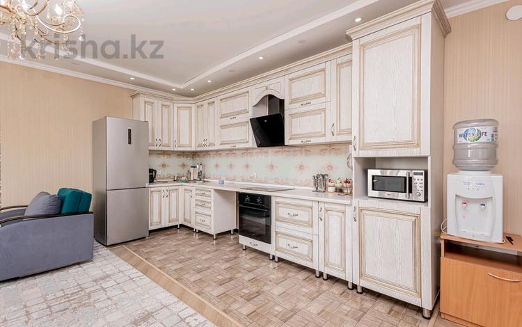 2-комнатная квартира · 86 м² · 17/22 этаж, Тлендиева 223 за 59 млн ₸ в Алматы, Алмалинский р-н — фото 2