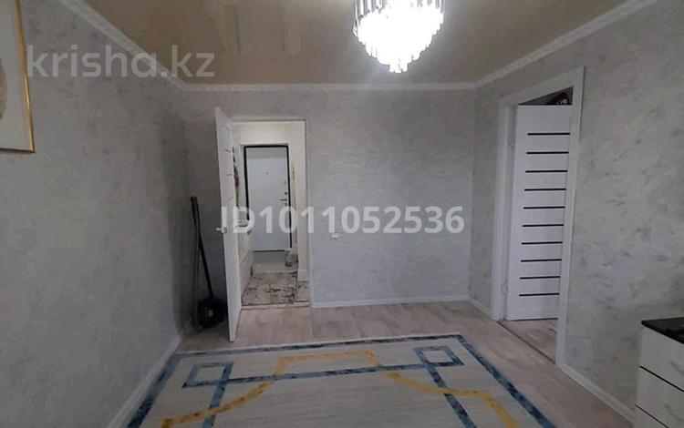 2-комнатная квартира · 42 м² · 4/5 этаж, Шиловского — Магазин Казахстан, 5 школа за 12 млн ₸ в Хромтау — фото 2