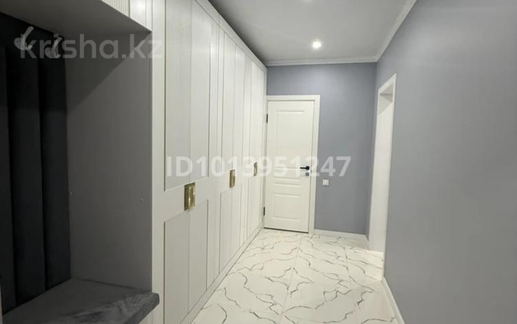 2-комнатная квартира · 60 м² · 3/9 этаж, Аймауытова 15 за 250 000 ₸ в Алматы, Медеуский р-н — фото 2