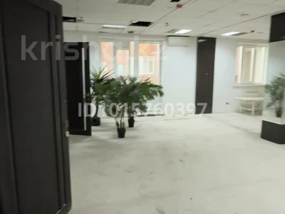 Офисы, салоны красоты, фитнес и спорт, медцентры и аптеки, образование, кабинеты и рабочие места, студии · 200 м² за 500 000 ₸ в Астане, р-н Байконур