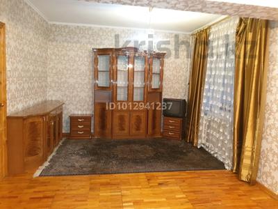 2-бөлмелі пәтер · 90 м² · 4/5 қабат, Кожамкулова 204, бағасы: 300 000 ₸ в Алматы, Алмалинский р-н