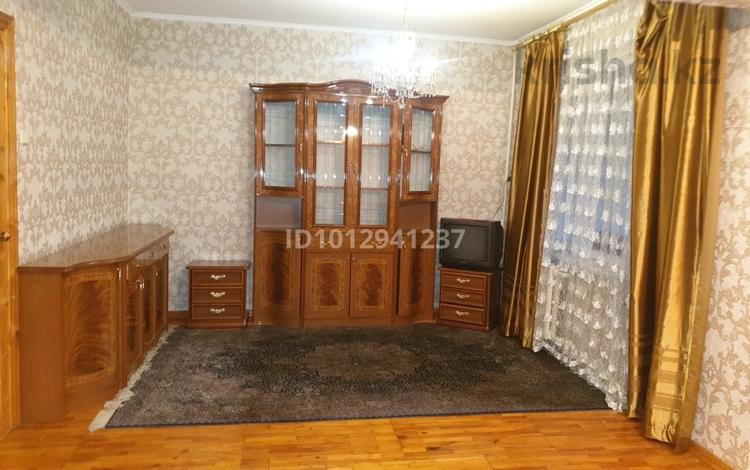 2-бөлмелі пәтер · 90 м² · 4/5 қабат, Кожамкулова 204, бағасы: 300 000 ₸ в Алматы, Алмалинский р-н — фото 2