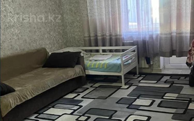 1-комнатная квартира, 48 м², 3/5 этаж помесячно, Кабанбай батыра за 120 000 〒 в Талдыкоргане — фото 5